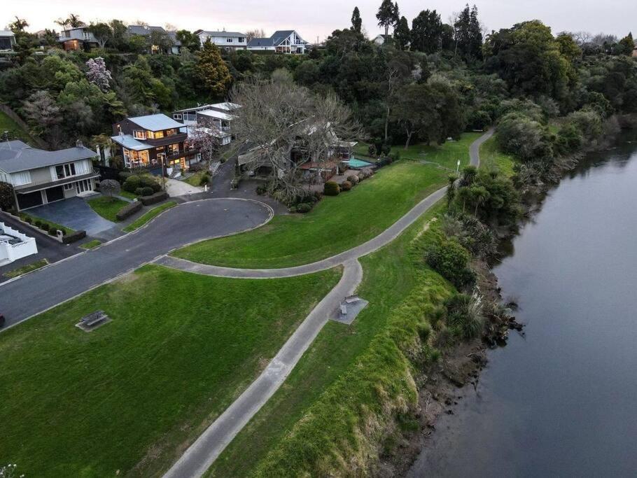 Riverside Apartment Hamilton Luaran gambar